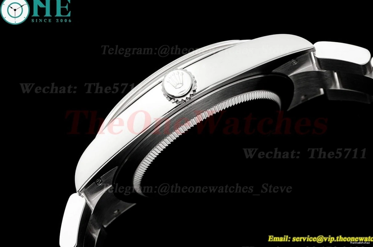 SS Oyster Clean 41mm Silver 124300 VR3230 SS Stk Perpetual 0510